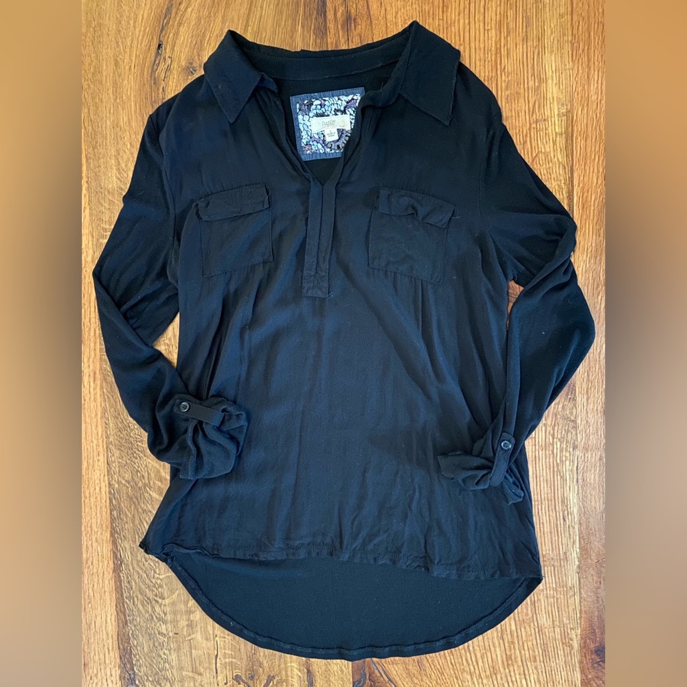 Cupio Classic Black Super Soft Stretch Top with Roll Tab Sleeves, Size Large
